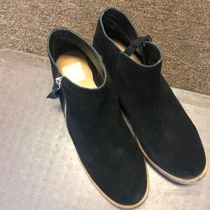 Like new! Dolce Vita booties.